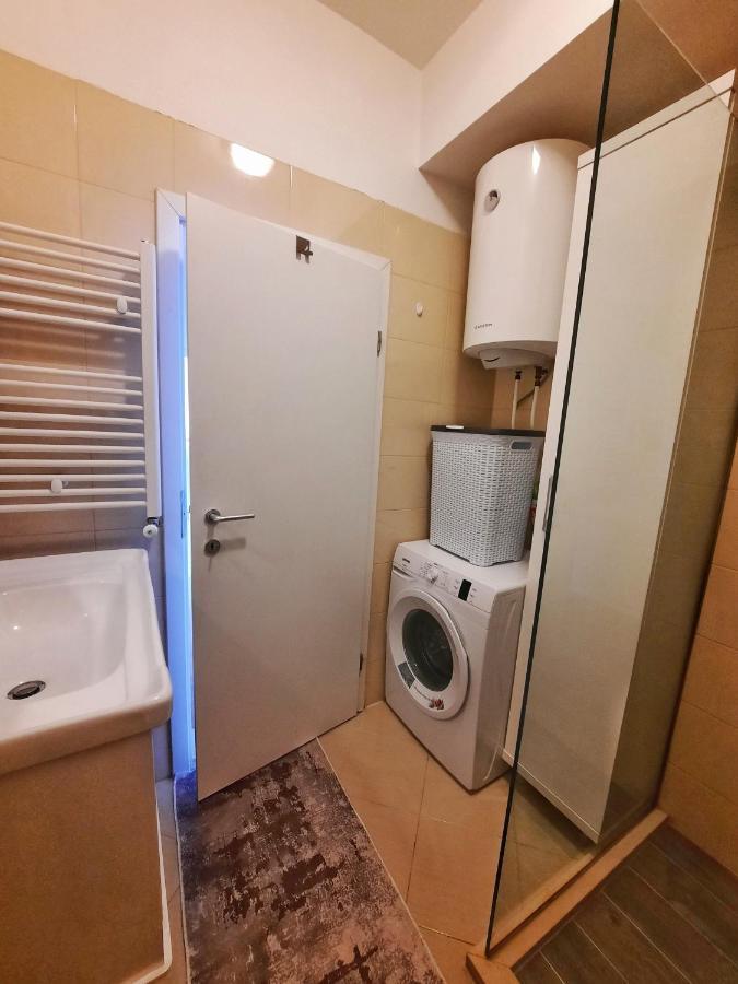 Luxury Sky View Apartment Приштина Экстерьер фото