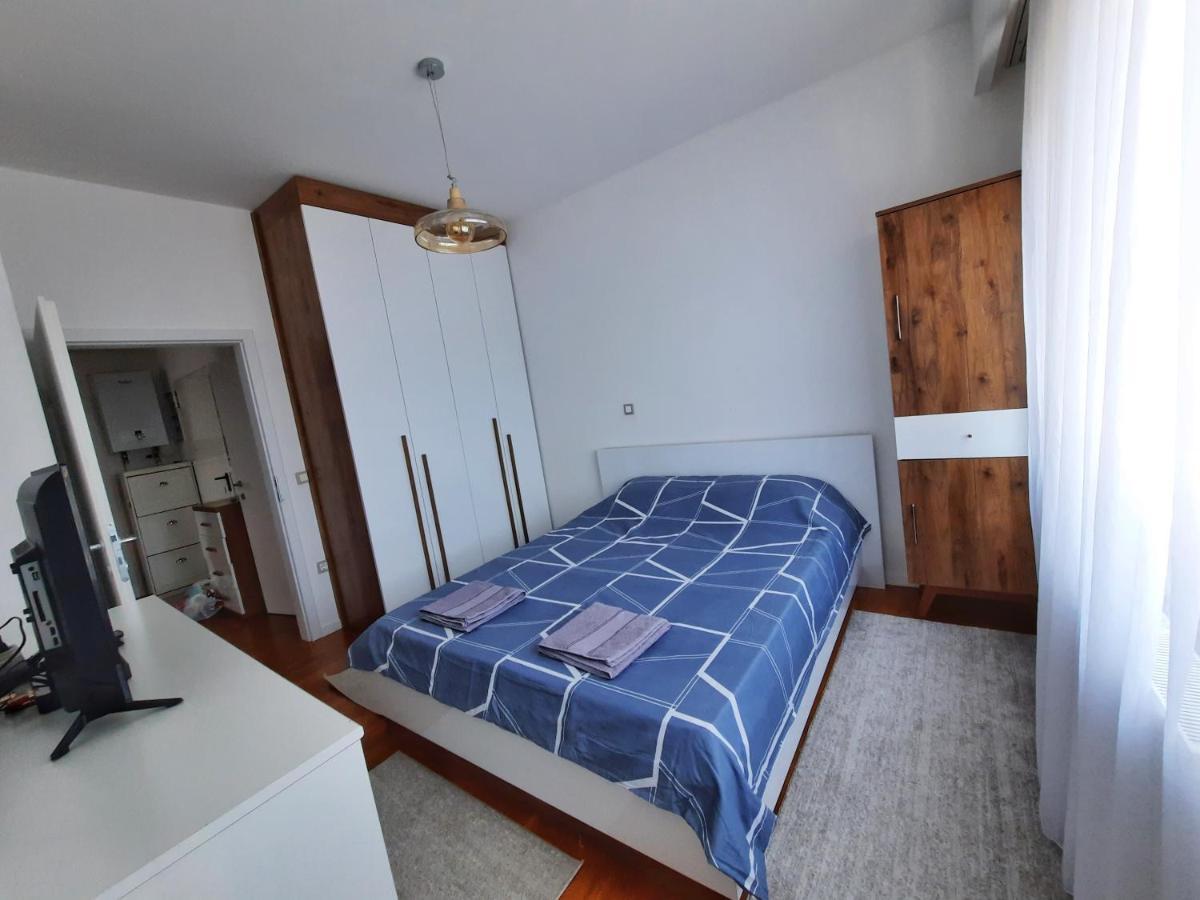 Luxury Sky View Apartment Приштина Экстерьер фото