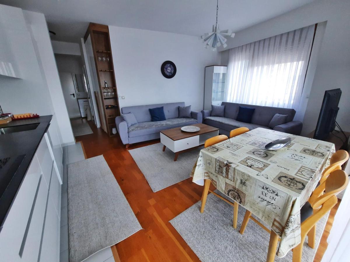 Luxury Sky View Apartment Приштина Экстерьер фото