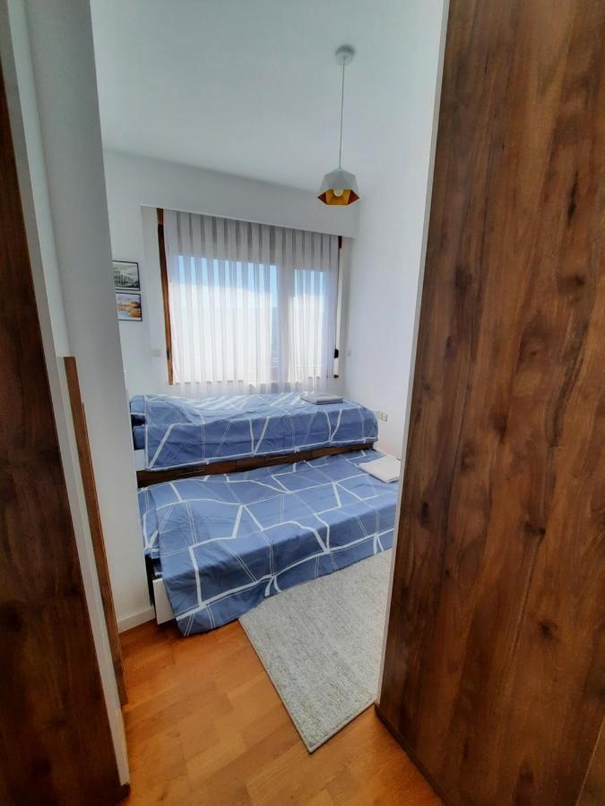 Luxury Sky View Apartment Приштина Экстерьер фото