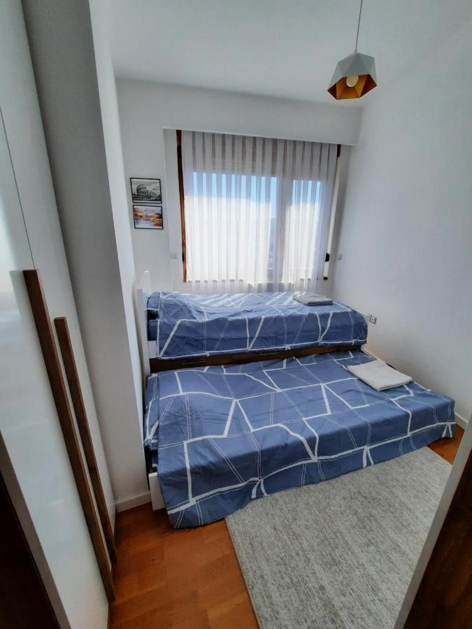 Luxury Sky View Apartment Приштина Экстерьер фото