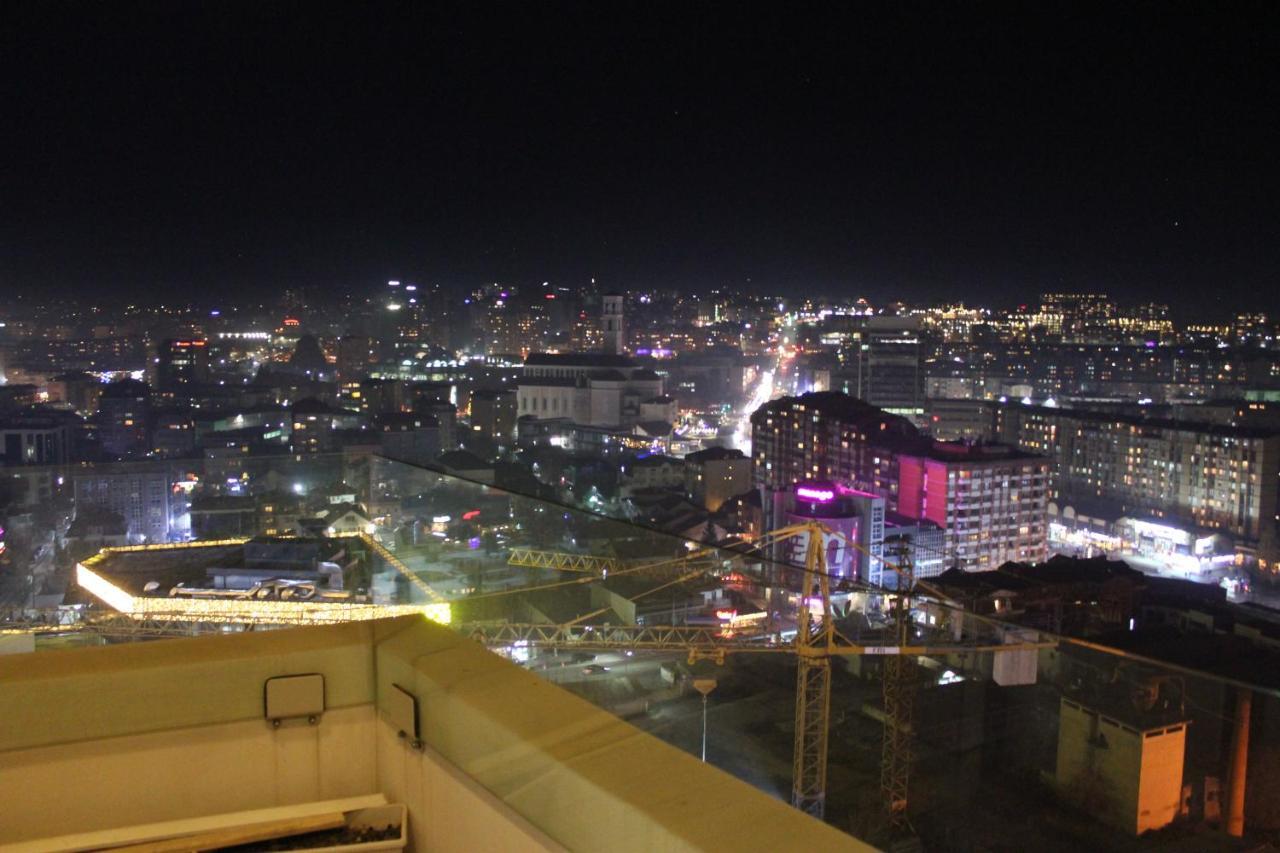 Luxury Sky View Apartment Приштина Экстерьер фото