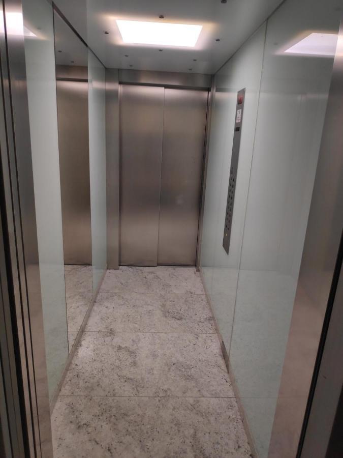 Luxury Sky View Apartment Приштина Экстерьер фото