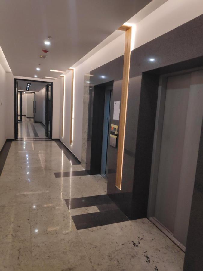 Luxury Sky View Apartment Приштина Экстерьер фото