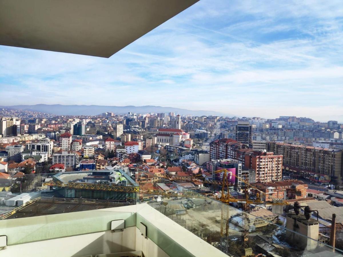 Luxury Sky View Apartment Приштина Экстерьер фото
